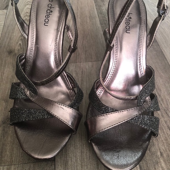 😊 3/$40. LeChateau Platinum silver dress heels - Picture 2 of 5